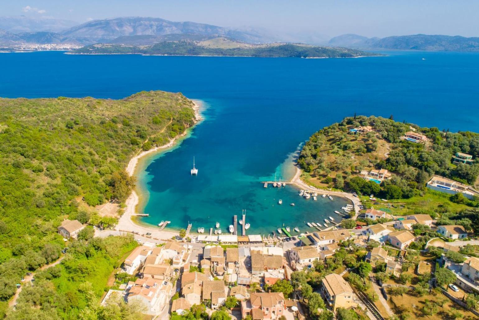 Villa Georgios Vigglatouri Bagian luar foto